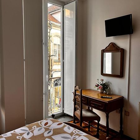 Residencial Real - Antiga Rosas Bed & Breakfast Vila Real Exterior foto